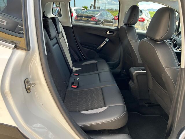 PEUGEOT 2008 ALLURE 1.2 E-THP AUTO SPANISH LHD IN SPAIN 82000 MILES 1 OWNER 2017